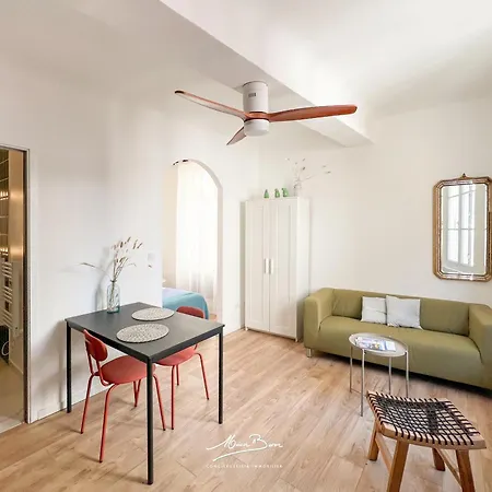 Dans Le Coeur Du Centre-ville De A 300 M Du Port Apartamento *