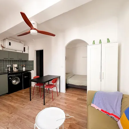 Dans Le Coeur Du Centre-ville De A 300 M Du Port Apartamento